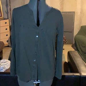 Blouse, so comfy, dress it up or down. Very sleek.